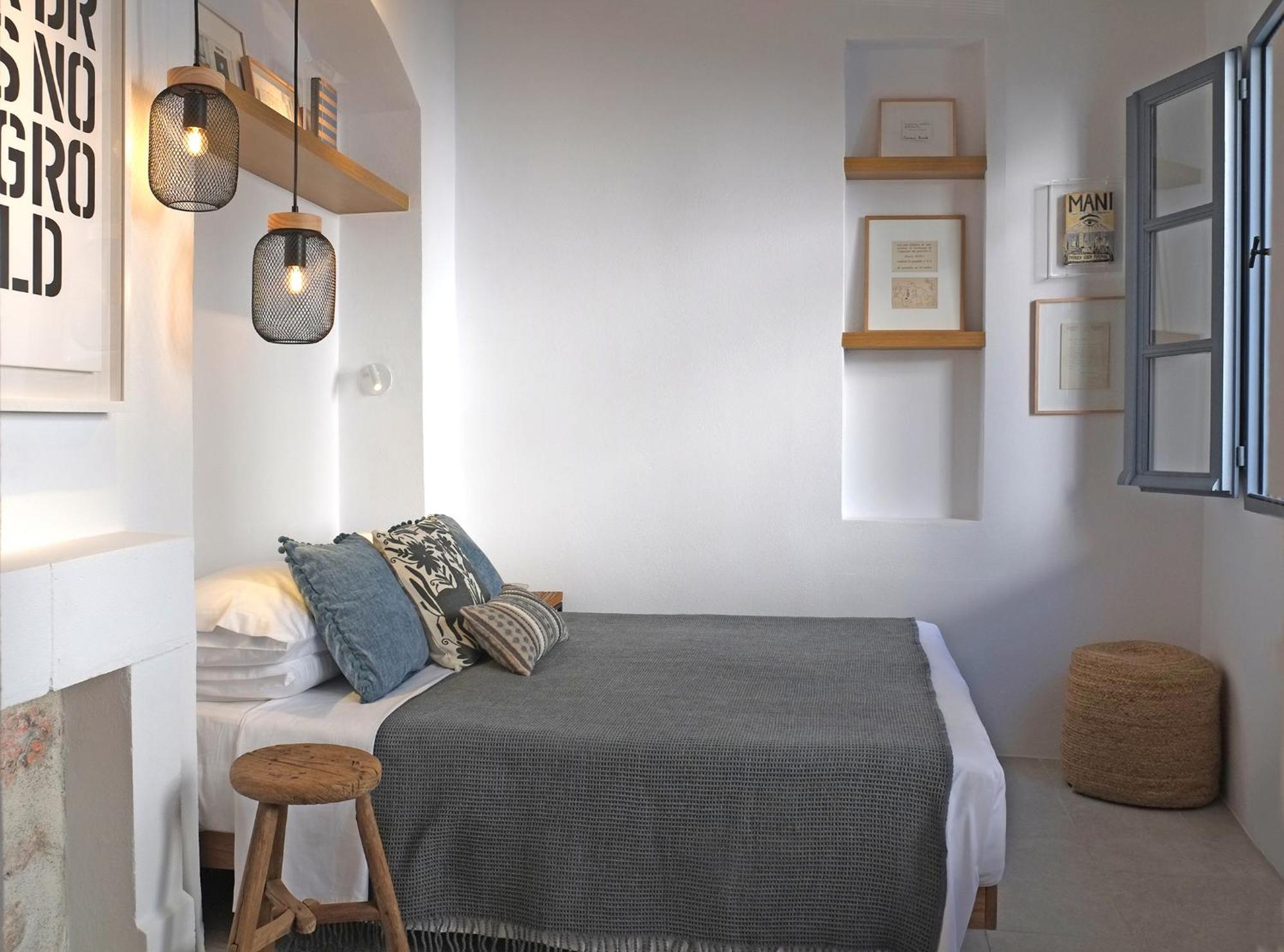 Arta Hydra Hotel Room photo